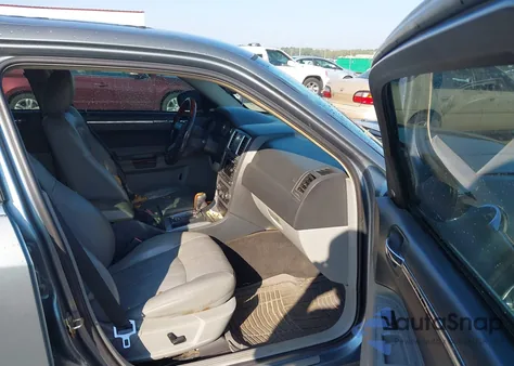 2006 Chrysler 300C from USA, damaged, VIN 2C3LA63H06H408232